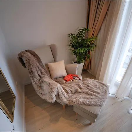 Porto بيت ضيافة سبليت