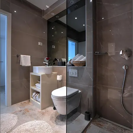 Porto بيت ضيافة سبليت